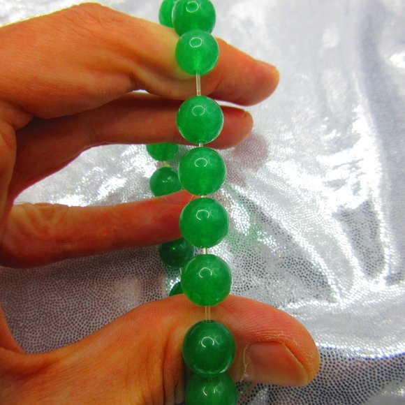 Green Aventurine 10mm Round 7" Stretchy Gemstone Bracelet - Picture 3 of 3